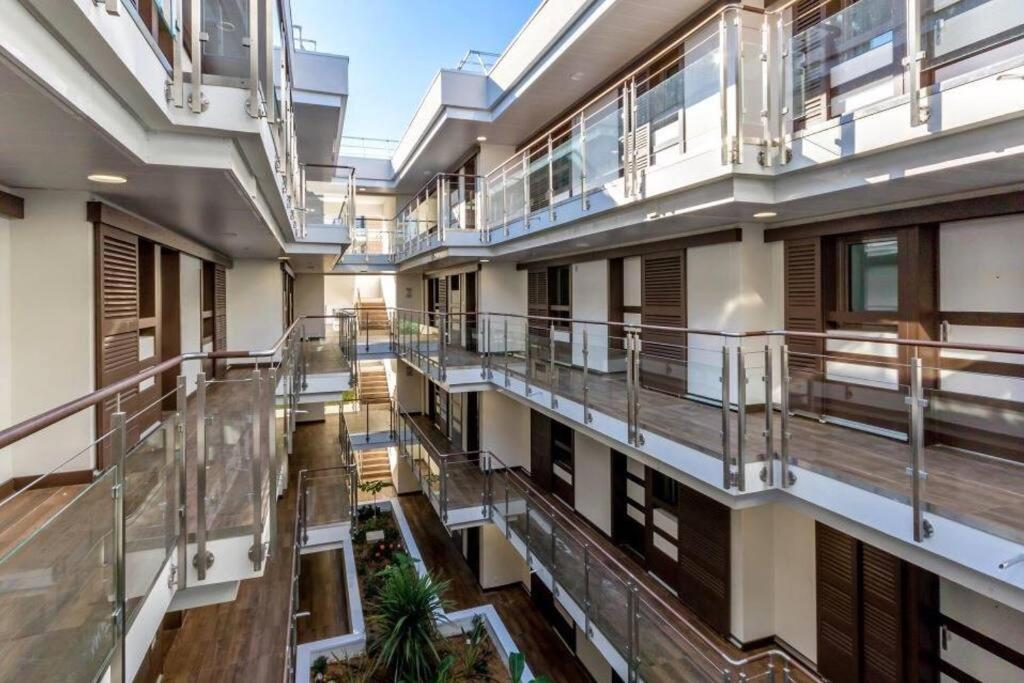 Superbe Appartement, Piscine, Vue Mer Et Montagnes Антиб Экстерьер фото